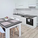 Apartament Safran *